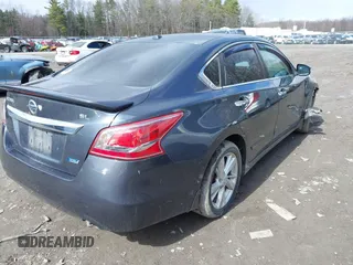 2013 Nissan Altima SV with VIN 1N4AL3AP0DC274396, listed as a IAAI auction lot 41985903 with 189,465 mi miles and . Bid and sale history available at carsss.com. Image 4.