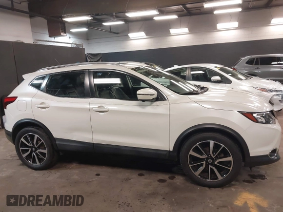2017 Nissan Rogue Sport SL with VIN JN1BJ1CR4HW103472, listed as a IAAI auction lot 41856392 with 38,584 mi miles. Bid and sale history available at carsss.com. Image 13.