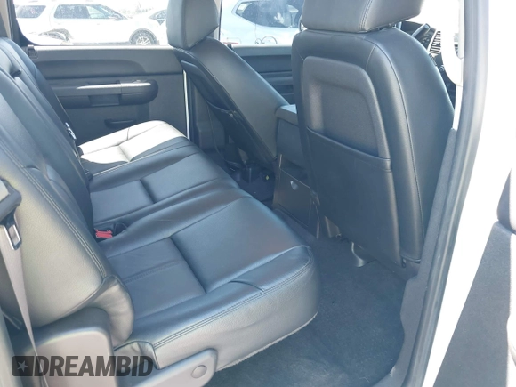 2010 GMC Sierra 1500 SLE z VIN 3GTRCVE04AG138237, wystawiony jako IAAI lot #41860472 z przebiegiem 56 831 mil mil oraz . Historia ofert i sprzedaży dostępna na DreamBid. Obrazek 8.