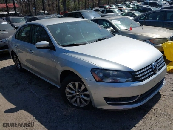 2014 Volkswagen Passat Wolfsburg Ed with VIN 1VWAT7A33EC069166, listed as a IAAI auction lot 41789666 with 226,161 mi miles. Bid and sale history available at carsss.com. Image 1.