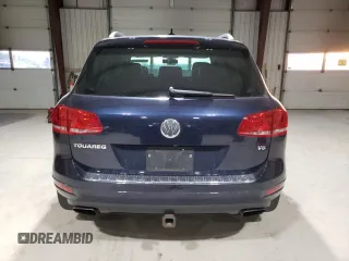 2012 Volkswagen Touareg Exec with VIN WVGEF9BP4CD011773, listed as a Copart auction lot 82461264 with 230,231 mi miles and Clean Title. Bid and sale history available at DreamBid. Image 6.