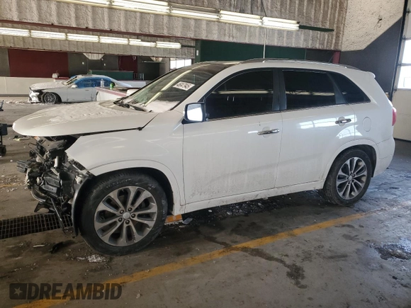 2015 Kia Sorento SX with VIN 5XYKW4A7XFG576725, listed as a Copart auction lot 46047945 with 0 mi miles and Salvage Title. Bid and sale history available at carsss.com. Image 1.