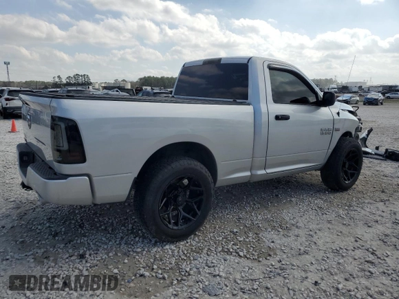 2018 Ram 1500 Express z VIN 3C6JR6AT6JG158188, wystawiony jako Copart lot #43374665 z przebiegiem 121 672 mil mil oraz Szkoda całkowita • Salvage title. Historia ofert i sprzedaży dostępna na DreamBid. Obrazek 3.