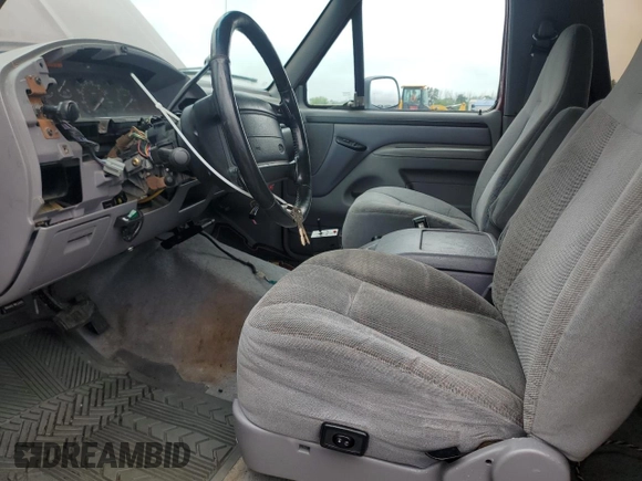1996 Ford Bronco Custom with VIN 1FMEU15H7TLB67596, listed as a Copart auction lot 64772695 with 125,576 mi miles and Clean title. Bid and sale history available at DreamBid. Image 7.