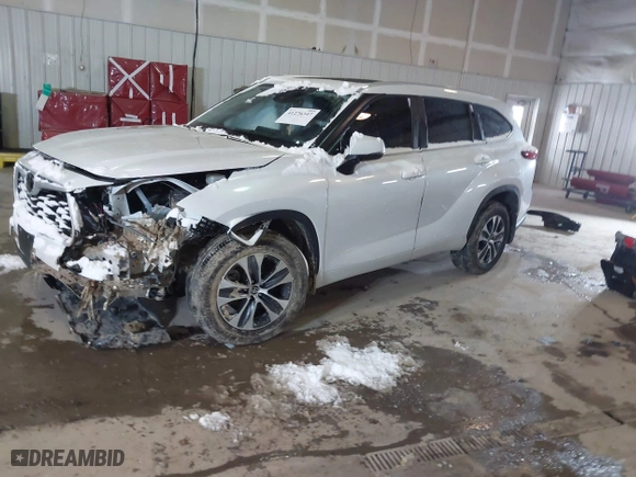 2023 Toyota Highlander L with VIN 5TDKDRBH1PS046092, listed as a IAAI auction lot 41276347 with 19,678 mi miles. Bid and sale history available at carsss.com. Image 21.