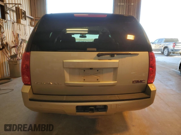 2013 GMC Yukon XL SLE with VIN 1GKS1HE09DR364453, listed as a Copart auction lot 50092265 with 135,225 mi miles and Salvage Title. Bid and sale history available at carsss.com. Image 6.