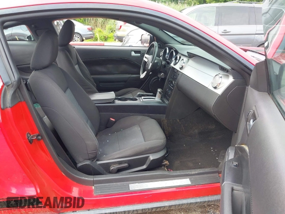 2007 Ford Mustang Deluxe with VIN 1ZVFT80N875206771, listed as a IAAI auction lot 42672678 with 163,045 mi miles and . Bid and sale history available at DreamBid. Image 5.