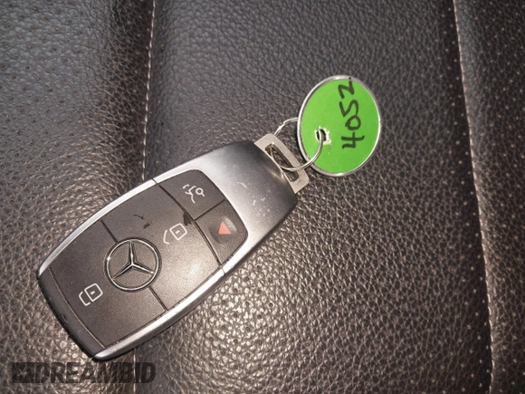 2020 Mercedes-Benz GLC 300 z VIN W1N0G8EB4LF836652, wystawiony jako IAAI lot #42018232 z przebiegiem 46 836 mil mil oraz . Historia ofert i sprzedaży dostępna na DreamBid. Obrazek 11.