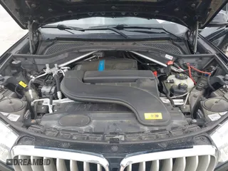 2017 BMW X5 xDrive40e iPerformance with VIN 5UXKT0C30H0V95867, listed as a IAAI auction lot 42122827 with 84,271 mi miles. Bid and sale history available at carsss.com. Image 10.