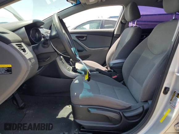 2016 Hyundai Elantra SE z VIN 5NPDH4AE7GH710280, wystawiony jako Copart lot #58803965 z przebiegiem 167 501 mil mil oraz Szkoda całkowita • Salvage title. Historia ofert i sprzedaży dostępna na DreamBid. Obrazek 7.
