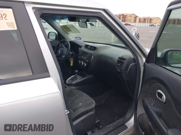 2018 Kia Soul with VIN KNDJN2A25J7597186, listed as a IAAI auction lot 41421770 with 283,072 mi miles. Bid and sale history available at carsss.com. Image 5.