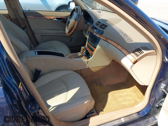 2007 Mercedes-Benz E 350 with VIN WDBUF87X07B156828, listed as a IAAI auction lot 41730035 with 141,462 mi miles and . Bid and sale history available at carsss.com. Image 5.