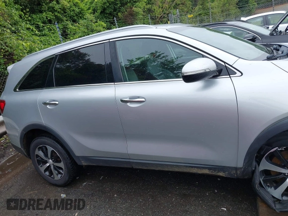 2016 Kia Sorento EX with VIN 5XYPH4A15GG009402, listed as a IAAI auction lot 42365601 with 179,915 mi miles and . Bid and sale history available at DreamBid. Image 13.
