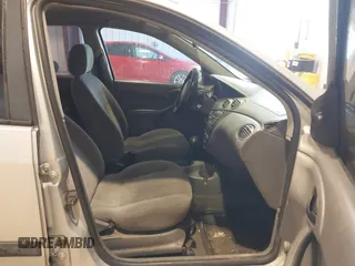 2001 Ford Focus LX with VIN 1FAFP33P71W346826, listed as a IAAI auction lot 41305074 with Not Provided miles and . Bid and sale history available at carsss.com. Image 5.