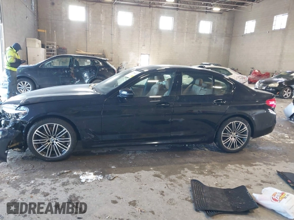 2020 BMW 5 Series 540i xDrive z VIN WBAJS3C06LCE00319, wystawiony jako IAAI lot #41384030 z przebiegiem 49 941 mil mil oraz . Historia ofert i sprzedaży dostępna na DreamBid. Obrazek 15.