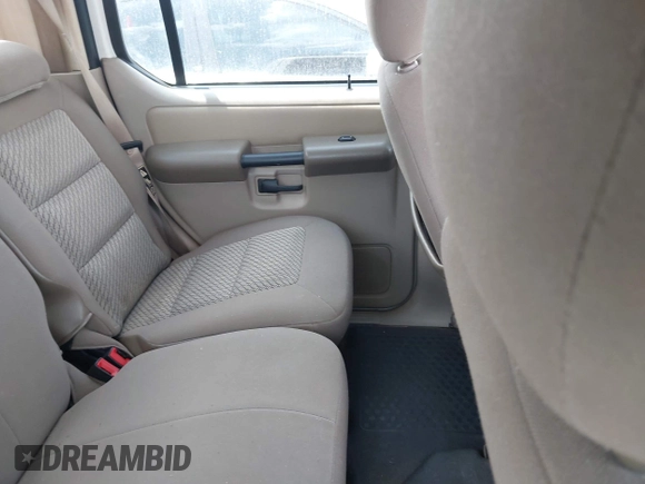 2003 Ford Explorer Sport Trac XLS z VIN 1FMZU67E63UB48999, wystawiony jako IAAI lot #42696231 z przebiegiem 86 900 mil mil oraz . Historia ofert i sprzedaży dostępna na DreamBid. Obrazek 8.