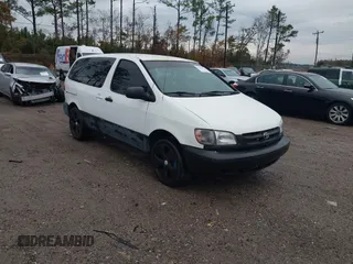 2000 Toyota Sienna CE z VIN 4T3ZF19C4YU209032, wystawiony jako IAAI lot #41067172 z przebiegiem 242 380 mil mil oraz . Historia ofert i sprzedaży dostępna na DreamBid. Obrazek 1.