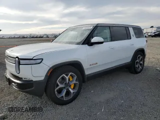 2024 Rivian R1S Adventure with VIN 7PDSGABA4RN043975, listed as a Copart auction lot 41524615 with 6,807 mi miles and Salvage Title. Bid and sale history available at carsss.com. Image 1.