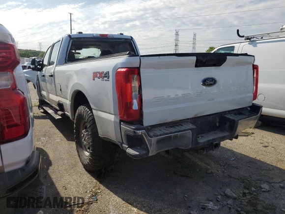 2023 Ford F-250 XL with VIN 1FT7W2BT0PEC14967, listed as a Copart auction lot 58661045 with 42,979 mi miles and Salvage title. Bid and sale history available at DreamBid. Image 2.