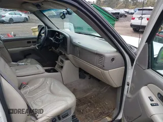 2002 GMC Yukon XL SLT z VIN 3GKFK16Z72G235501, wystawiony jako IAAI lot #42142462 z przebiegiem 261 657 mil mil oraz . Historia ofert i sprzedaży dostępna na DreamBid. Obrazek 5.