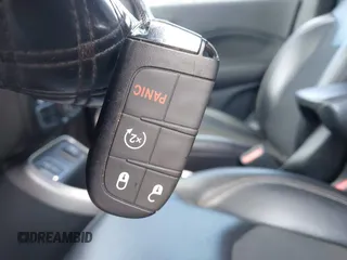 2020 Jeep Compass Latitude с VIN 3C4NJCBB8LT224711, выставлен на аукционе IAAI как лот 42201734 с пробегом 99 032 миль миль и . История ставок и продаж доступна на DreamBid. Изображение 11.