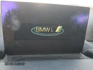 2017 BMW i3 z VIN WBY1Z8C36HV894064, wystawiony jako Copart lot #57879645 z przebiegiem Nie podano mil oraz Szkody całkowita. Historia ofert i sprzedaży dostępna na DreamBid. Obrazek 9.
