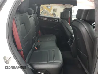 2021 Porsche Cayenne GTS z VIN WP1AG2AY6MDA33873, wystawiony jako Copart lot #59215004 z przebiegiem 18 833 mil mil oraz Szkoda całkowita • Salvage title. Historia ofert i sprzedaży dostępna na DreamBid. Obrazek 10.