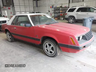 1982 Ford Mustang z VIN 1FABP10A9CF188186, wystawiony jako IAAI lot #42399298 z przebiegiem 88 424 mil mil oraz . Historia ofert i sprzedaży dostępna na DreamBid. Obrazek 1.