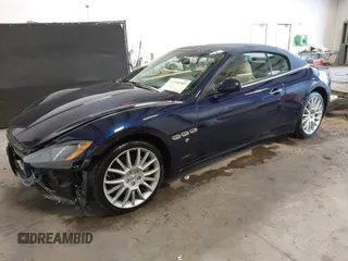 2015 Maserati GranTurismo Convertible Sport with VIN ZAM45MMA5F0141129, listed as a IAAI auction lot 41538585 with 11,267 mi miles. Bid and sale history available at carsss.com. Image 23.
