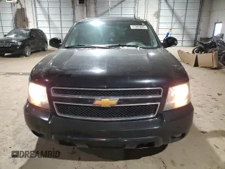 2013 Chevrolet Suburban LT with VIN 1GNSKJE79DR235536, listed as a Copart auction lot 41865805 with 231,576 mi miles and Clean Title. Bid and sale history available at carsss.com. Image 5.