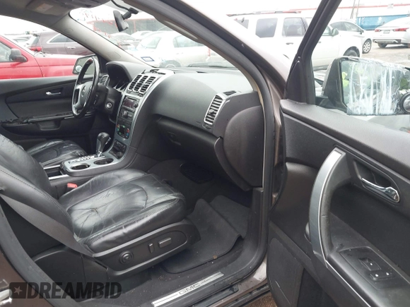 2008 GMC Acadia SLT2 with VIN 1GKER33798J114112, listed as a IAAI auction lot 41574190 with 275,824 mi miles. Bid and sale history available at carsss.com. Image 5.