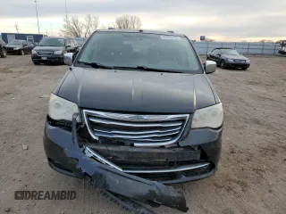 2011 Chrysler Town & Country Limited with VIN 2A4RR6DG4BR616911, listed as a Copart auction lot 83353704 with 204,731 mi miles and Clean Title. Bid and sale history available at carsss.com. Image 5.