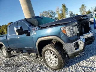 2020 GMC Sierra 2500HD SLT z VIN 1GT49NE73LF274319, wystawiony jako Copart lot #75348024 z przebiegiem 86 908 mil mil oraz Nie do naprawy • Non repairable. Historia ofert i sprzedaży dostępna na DreamBid. Obrazek 10.