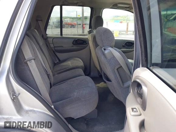 2004 Chevrolet TrailBlazer LS with VIN 1GNDT13S642294954, listed as a IAAI auction lot 42193858 with 125,677 mi miles and . Bid and sale history available at DreamBid. Image 8.