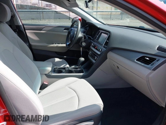 2018 Hyundai Sonata SE z VIN 5NPE24AF3JH614846, wystawiony jako IAAI lot #42363289 z przebiegiem 71 754 mil mil oraz . Historia ofert i sprzedaży dostępna na DreamBid. Obrazek 5.