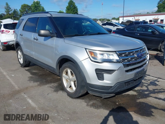 2019 Ford Explorer z VIN 1FM5K7B80KGA18578, wystawiony jako IAAI lot #42408067 z przebiegiem 124 938 mil mil oraz . Historia ofert i sprzedaży dostępna na DreamBid. Obrazek 1.