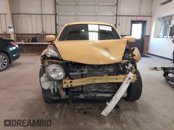 2015 Nissan Juke SV with VIN JN8AF5MR6FT509241, listed as a IAAI auction lot 41580123 with 92,743 mi miles. Bid and sale history available at carsss.com. Image 11.
