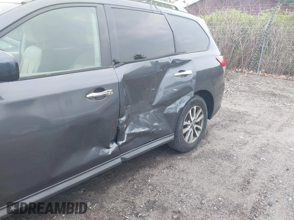 2013 Nissan Pathfinder SL with VIN 5N1AR2MM8DC627080, listed as a IAAI auction lot 42393981 with 236,401 mi miles and . Bid and sale history available at DreamBid. Image 6.