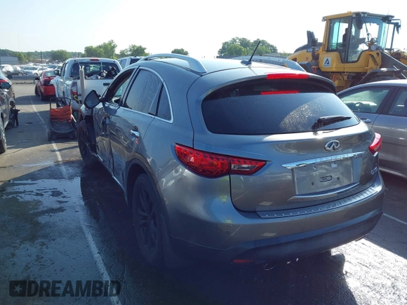 2017 Infiniti QX70 z VIN JN8CS1MW4HM410322, wystawiony jako IAAI lot #42285313 z przebiegiem 126 031 mil mil oraz . Historia ofert i sprzedaży dostępna na DreamBid. Obrazek 3.