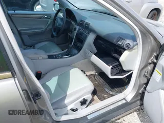 2004 Mercedes-Benz C 230 Kompressor with VIN WDBRF40J54F537440, listed as a IAAI auction lot 41715435 with 71,763 mi miles and . Bid and sale history available at DreamBid. Image 5.
