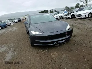 2025 Tesla Model 3 Long Range z VIN 5YJ3E1EA2SF962214, wystawiony jako Copart lot #48961935 z przebiegiem 409 mil mil oraz Szkoda całkowita • Salvage title. Historia ofert i sprzedaży dostępna na DreamBid. Obrazek 11.