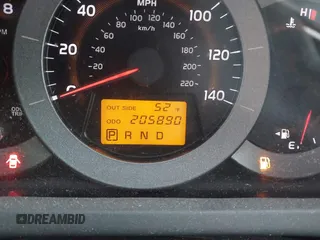 2007 Toyota RAV4 Limited with VIN JTMZD31V476039804, listed as a IAAI auction lot 41919990 with 205,890 mi miles. Bid and sale history available at carsss.com. Image 7.