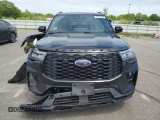 2025 Ford Explorer ST-Line z VIN 1FMUK8KH6SGB63562, wystawiony jako Copart lot #56751205 z przebiegiem 709 mil mil oraz Czysty tytuł • Clean title. Historia ofert i sprzedaży dostępna na DreamBid. Obrazek 5.