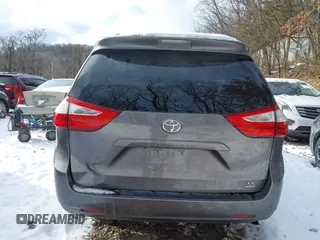 2017 Toyota Sienna LE with VIN 5TDJZ3DC5HS173134, listed as a IAAI auction lot 41256534 with 70,940 mi miles. Bid and sale history available at carsss.com. Image 17.