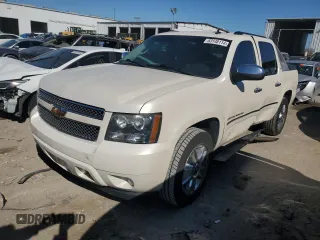 2009 Chevrolet Avalanche LTZ with VIN 3GNFK32029G267644, listed as a Copart auction lot 83148114 with 144,408 mi miles and Salvage Title. Bid and sale history available at carsss.com. Image 1.