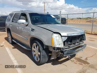 2007 Cadillac Escalade with VIN 1GYFK63807R376674, listed as a IAAI auction lot 42747350 with 210,829 mi miles and . Bid and sale history available at DreamBid. Image 1.