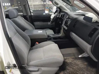 2008 Toyota Tundra 4WD Truck with VIN 5TFBV541X8X034895, listed as a IAAI auction lot 41617192 with 133,161 mi miles. Bid and sale history available at carsss.com. Image 5.
