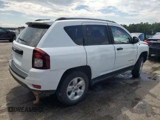 2016 Jeep Compass Sport SE z VIN 1C4NJCBA9GD590955, wystawiony jako Copart lot #71646874 z przebiegiem Nie podano mil oraz Nie do naprawy • Non repairable. Historia ofert i sprzedaży dostępna na DreamBid. Obrazek 3.