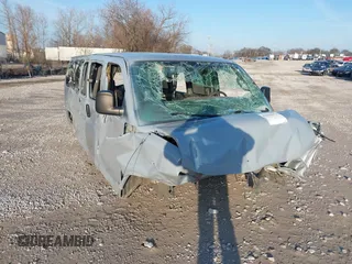 2018 Chevrolet Express Passenger LT с VIN 1GAZGPFG1J1335403, выставлен на аукционе IAAI как лот 41644967 с пробегом Не указан миль и . История ставок и продаж доступна на DreamBid. Изображение 6.