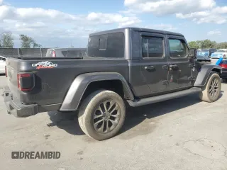 2021 Jeep Gladiator Overland with VIN 1C6HJTFG2ML517477, listed as a Copart auction lot 50061065 with 27,443 mi miles and Salvage title. Bid and sale history available at DreamBid. Image 3.
